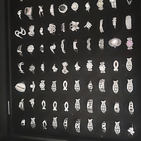 Fashion Rings - Picture 3 of 17